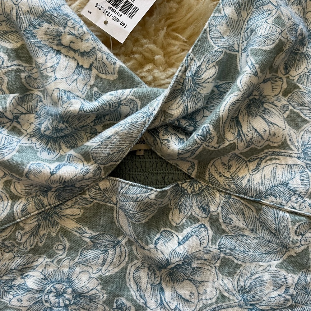 Abercrombie & Fitch Floral Twist-Front Linen Blend Cutout. Size XXS - Picture 7 of 9